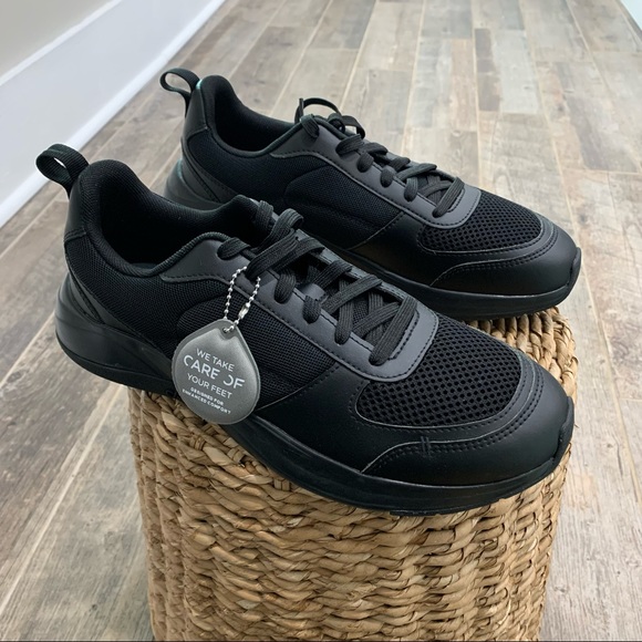 Care Of by PUMA Men’s Comfort Shoes Low Top Sneakers Black Size 9 - Picture 1 of 6